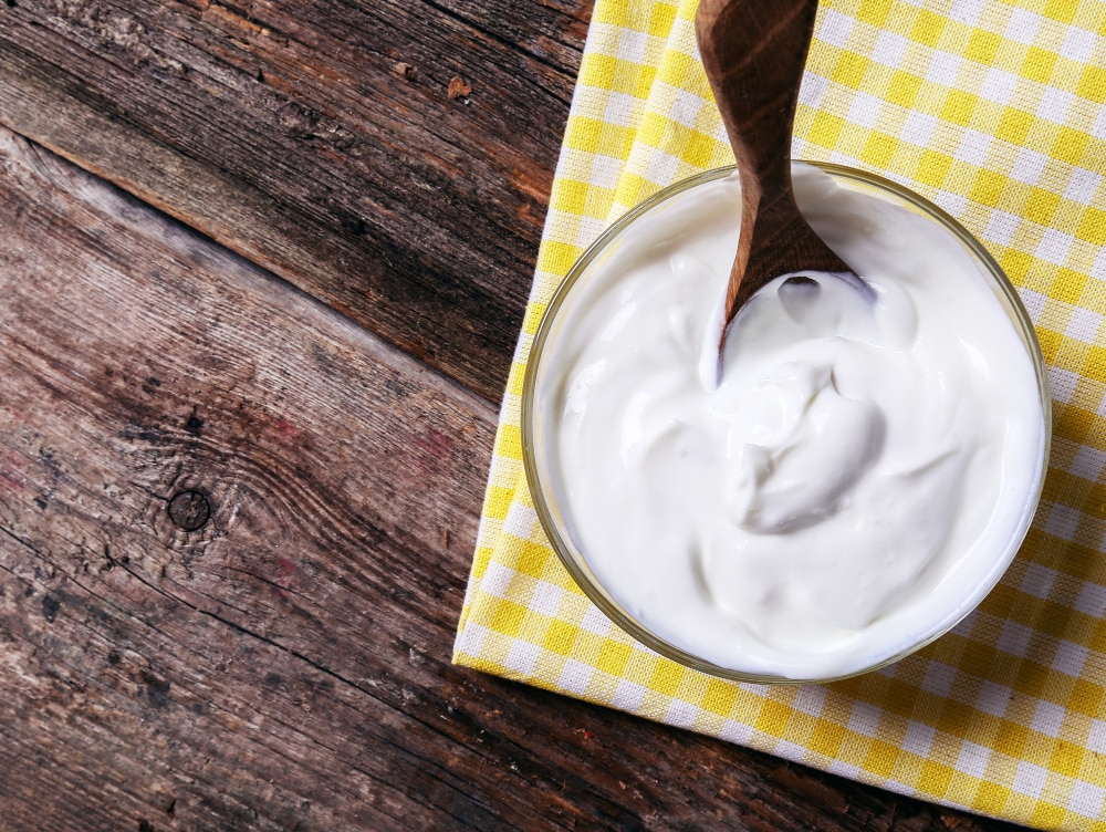 Bílý jogurt jako zdroj probiotik.